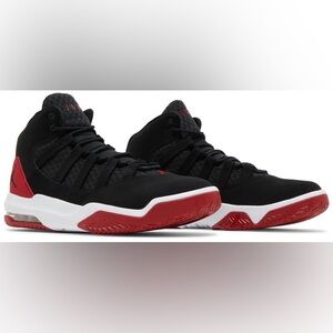 Nike Air Jordan Max Aura GS 'Black Gym Red' Sneakers Size 4.5Y US